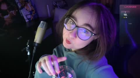 If you like it when I meow give me a thumbs up online show from January 7, 2025, 2:08 pm