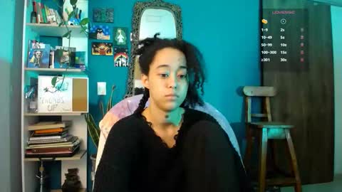 Ela  Help me reach 100 thumbs up online show from November 28, 2025, 4:26 am