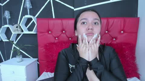 Ela online show from January 24, 2025, 7:39 pm