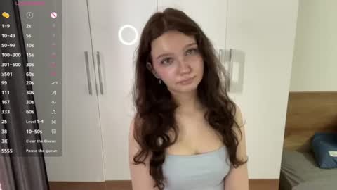 Snapshot of ela_wish chatting on July 22, 2026, 4:15 am Ela online show from July 22, 2026, 4:15 am