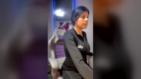 Elahia online show from December 18, 2025, 12:49 am