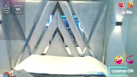 elaine87_ online show from November 1, 2025, 11:07 pm