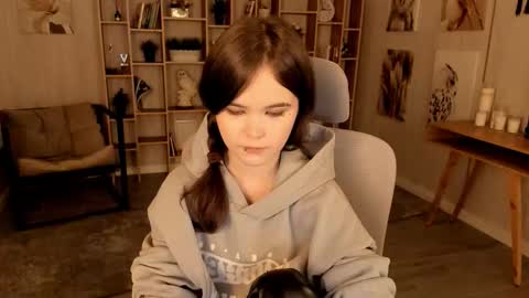 Your sweet girl online show from October 3, 2025, 7:22 pm