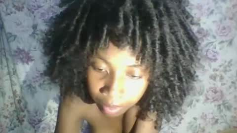 elalia1234 online show from November 3, 2025, 10:38 am