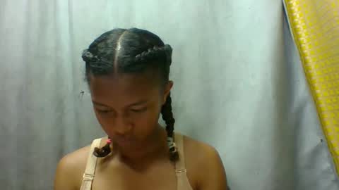 Snapshot of elaliealdy chatting on October 13, 2025, 5:18 am elaliealdy online show from October 13, 2025, 5:18 am