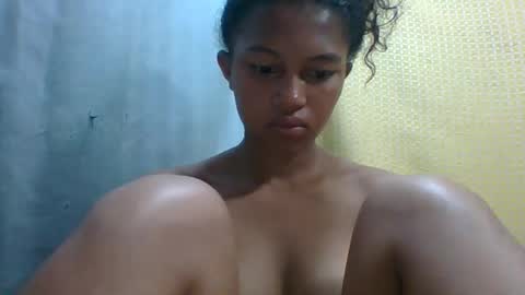 elaliealdy online show from February 17, 2026, 7:27 am