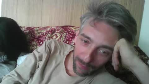 Snapshot of elanandalan chatting on December 2, 2025, 8:08 am EllanAndAllan online show from December 2, 2025, 8:08 am