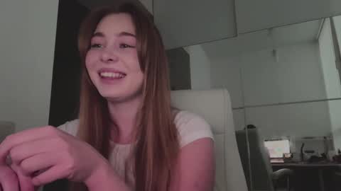 Lora online show from March 9, 2026, 2:54 pm