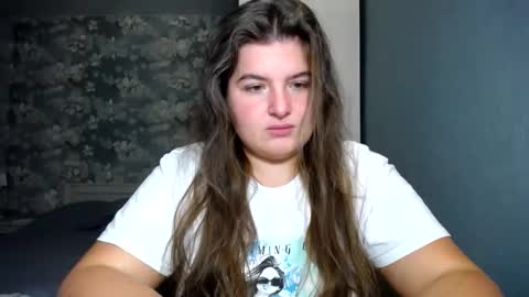 Elanis online show from November 21, 2025, 10:41 pm