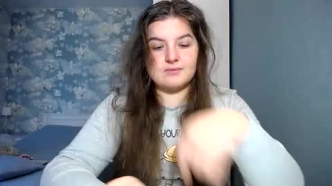 Elanis online show from February 19, 2026, 1:29 pm