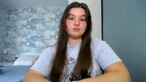 Elanis online show from April 24, 2026, 10:28 am