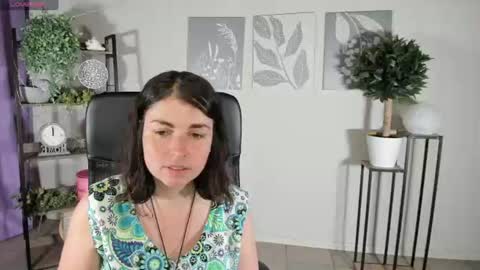 Snapshot of elara_starfall chatting on June 24, 2026, 5:06 am Marta online show from June 24, 2026, 5:06 am
