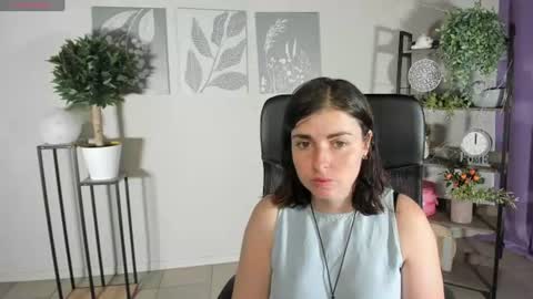 Snapshot of elara_starfall chatting on July 1, 2026, 5:31 am Marta online show from July 1, 2026, 5:31 am
