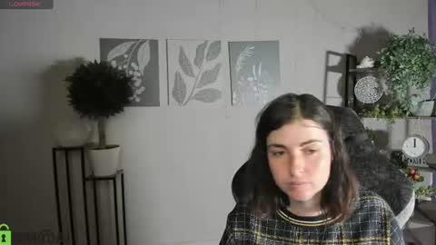 Snapshot of elara_starfall chatting on July 7, 2026, 6:47 am Marta online show from July 7, 2026, 6:47 am