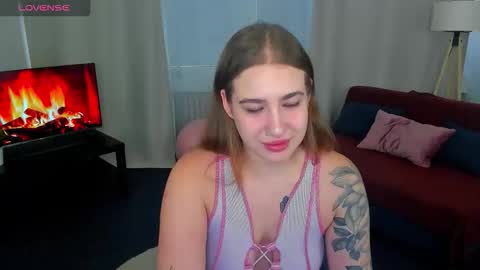 elarabloom online show from November 21, 2025, 7:29 am