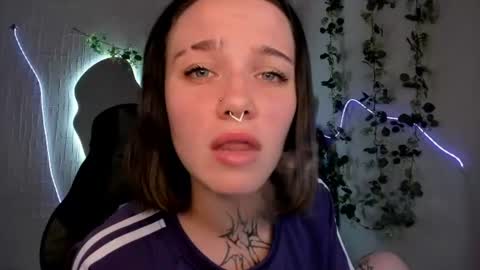 elastikiss online show from June 21, 2026, 5:21 am
