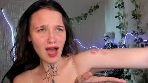 elastikiss online show from June 21, 2026, 5:26 pm