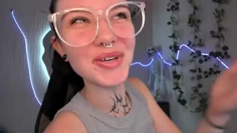 elastikiss online show from July 13, 2026, 4:37 am