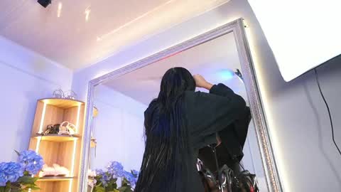 Snapshot of elasummeer chatting on April 25, 2026, 12:08 pm Elasummeer online show from April 25, 2026, 12:08 pm