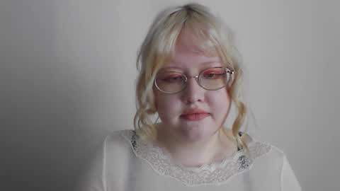 elayne_sweet online show from March 1, 2026, 8:05 am