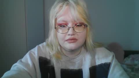 elayne_sweet online show from April 12, 2026, 8:08 am