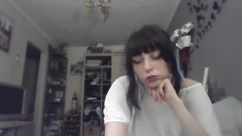 Lia online show from July 21, 2026, 4:37 am