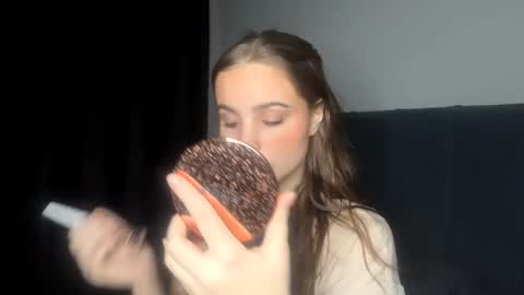 Snapshot of eleanorolaes chatting on February 26, 2026, 3:33 pm Kelly online show from February 26, 2026, 3:33 pm