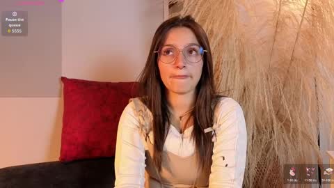 Elecktra online show from April 8, 2026, 7:25 pm