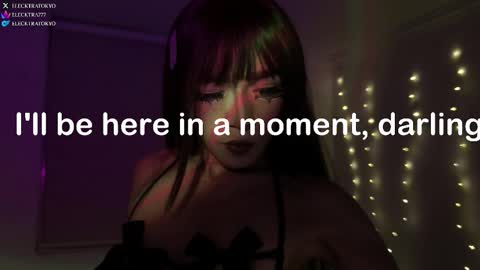 ELECKTRA online show from October 25, 2025, 5:04 am