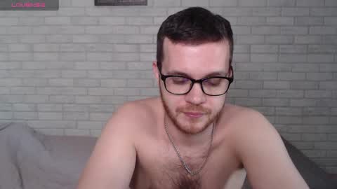 Snapshot of electric_smile chatting on June 3, 2026, 2:44 pm Alex online show from June 3, 2026, 2:44 pm