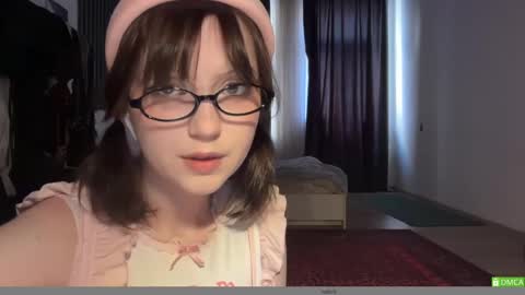 Snapshot of electric_woman chatting on June 7, 2026, 1:26 pm Aleksa online show from June 7, 2026, 1:26 pm
