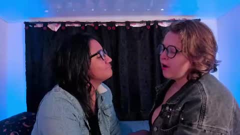 Snapshot of electricnightsxxx chatting on June 12, 2026, 1:32 pm LEXA CLARKE online show from June 12, 2026, 1:32 pm