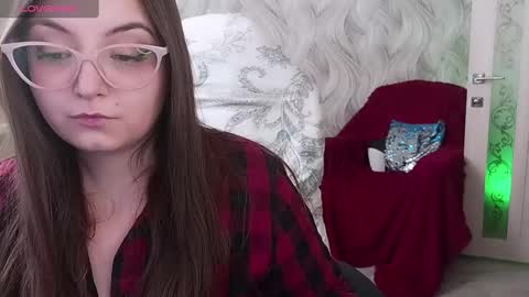 Snapshot of elegant_audacity chatting on December 17, 2024, 10:01 am Rachel online show from December 17, 2024, 10:01 am