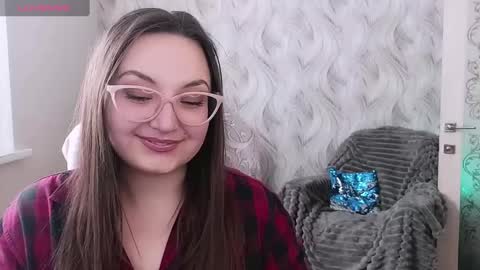 Snapshot of elegant_audacity chatting on March 4, 2025, 9:18 am Rachel online show from March 4, 2025, 9:18 am