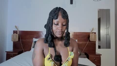 Snapshot of elegant_ebony chatting on May 11, 2026, 11:38 am Nika online show from May 11, 2026, 11:38 am