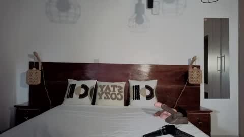 Snapshot of elegant_ebony chatting on June 13, 2026, 7:12 pm Nika online show from June 13, 2026, 7:12 pm