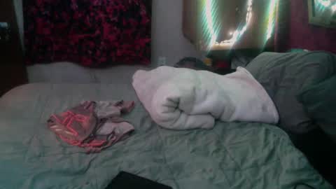 ElegantDeviance69 online show from December 11, 2024, 7:53 am