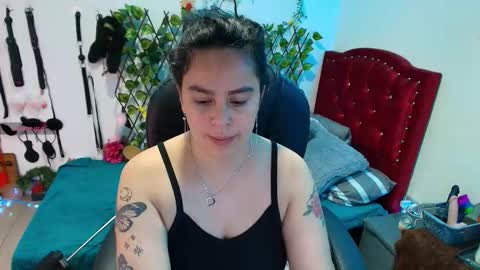 elektra online show from November 3, 2025, 5:03 pm