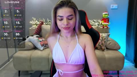 Snapshot of elen_black_23 chatting on December 14, 2024, 12:44 am Lena -  online show from December 14, 2024, 12:44 am