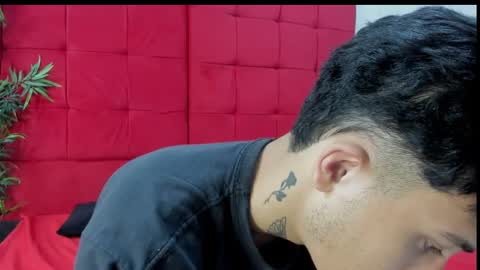 Elena  Derek online show from December 19, 2024, 3:29 am