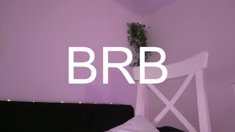 elena_li online show from February 18, 2025, 4:15 am