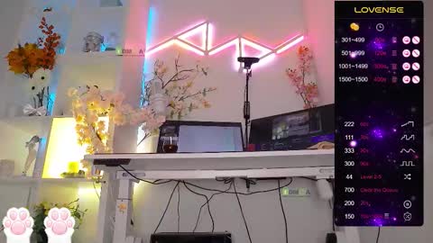 Elena online show from October 18, 2025, 7:36 pm