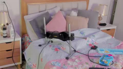 Snapshot of elena_mature chatting on September 15, 2025, 6:41 pm Elena online show from September 15, 2025, 6:41 pm