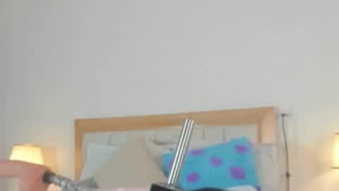 Snapshot of elena_mature chatting on November 23, 2025, 6:52 pm Elena online show from November 23, 2025, 6:52 pm