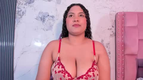 elena_wolff online show from November 24, 2025, 12:05 pm