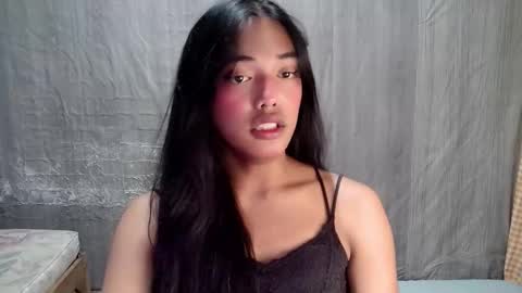 elenacum online show from October 15, 2025, 1:55 pm