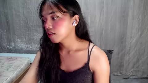 elenacum online show from October 17, 2025, 12:52 pm