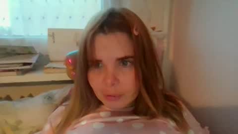 Elena online show from December 18, 2025, 2:45 pm