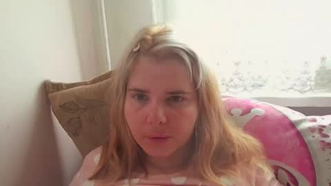 Elena online show from April 19, 2026, 3:00 pm