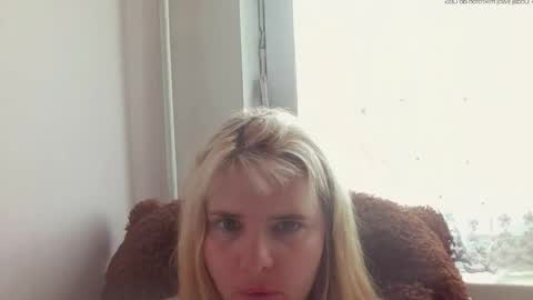 Snapshot of elenaflirt chatting on May 15, 2026, 12:01 pm Elena online show from May 15, 2026, 12:01 pm